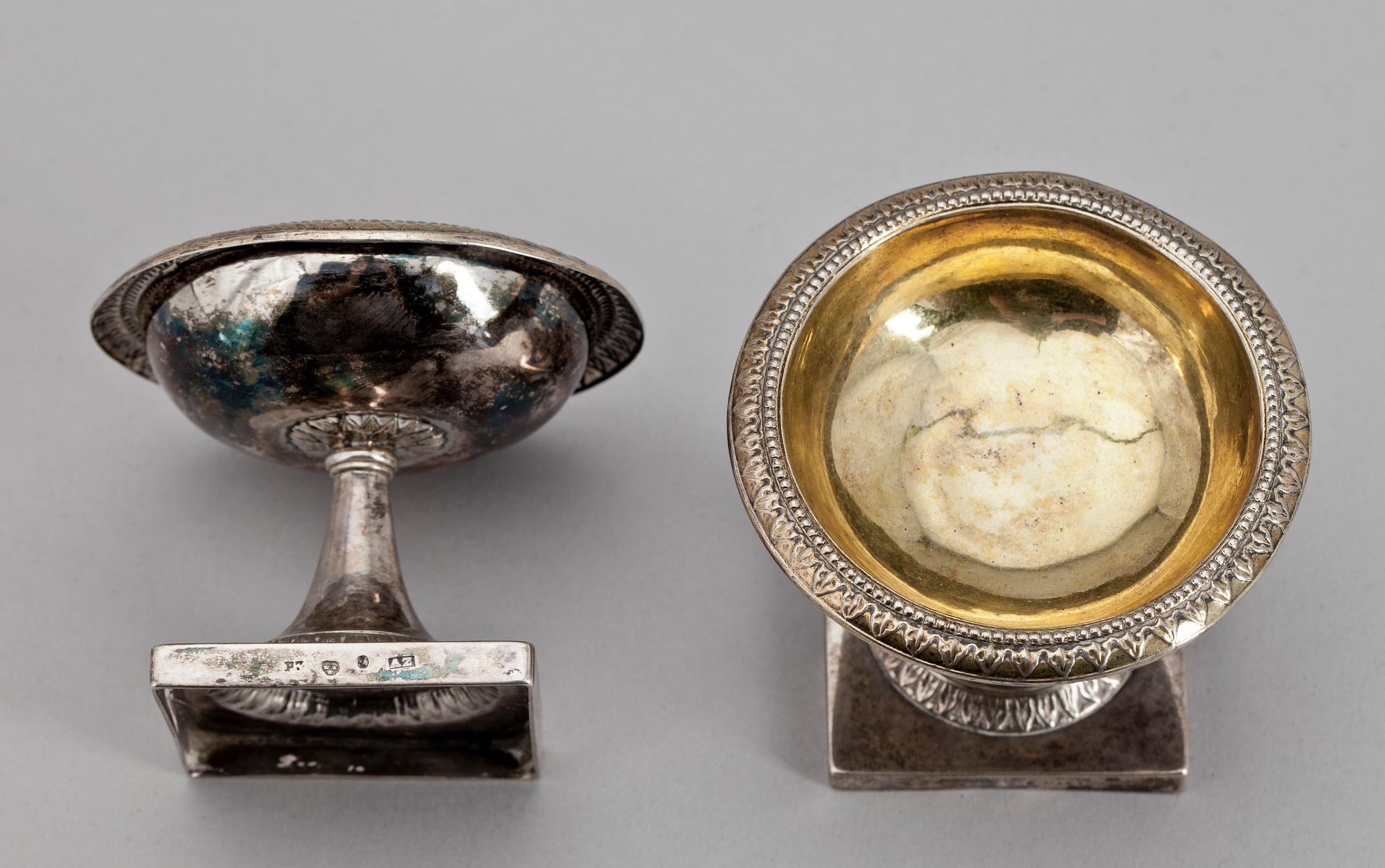 SALTKAR, ett par, silver, Adolf Zethelius, Stockholm 1807, vikt 118 gr.
