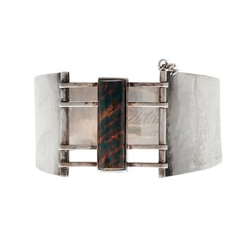 229. Mauno Honkanen, A BRACELET, 916 silver, chalcedony, A. Tillander 1962.