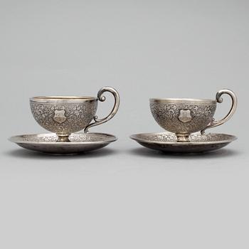 PUNSCHMUGGAR, ett par, silver, 130 gram. Daterade 1894, möjligen Ryssland.