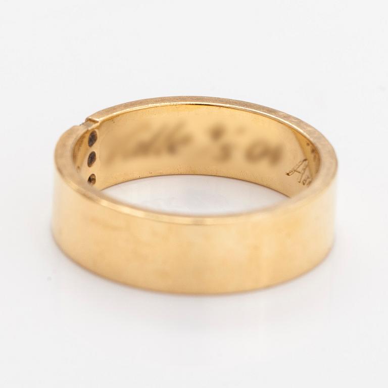 Engelbert, rings, 2 pcs, 18K gold and white gold with brilliant-cut diamonds, Tukholma, 2006.