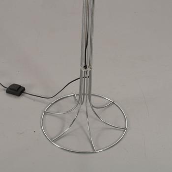 A FLOOR LAMP FROM GNOSJÖ KONSTSMIDE.