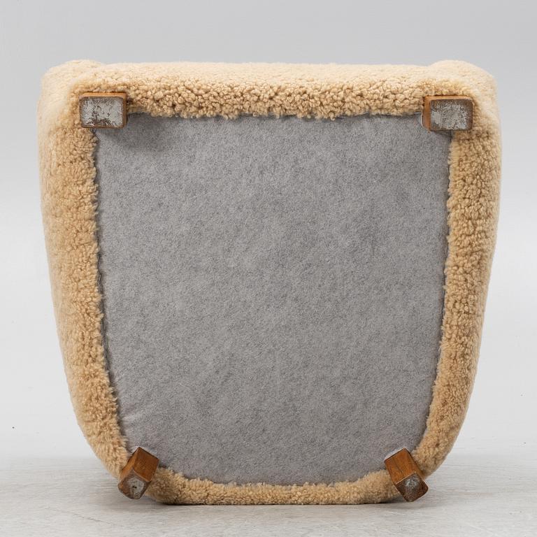 Lounge chair, Swedish Modern, first half of the 20th century.