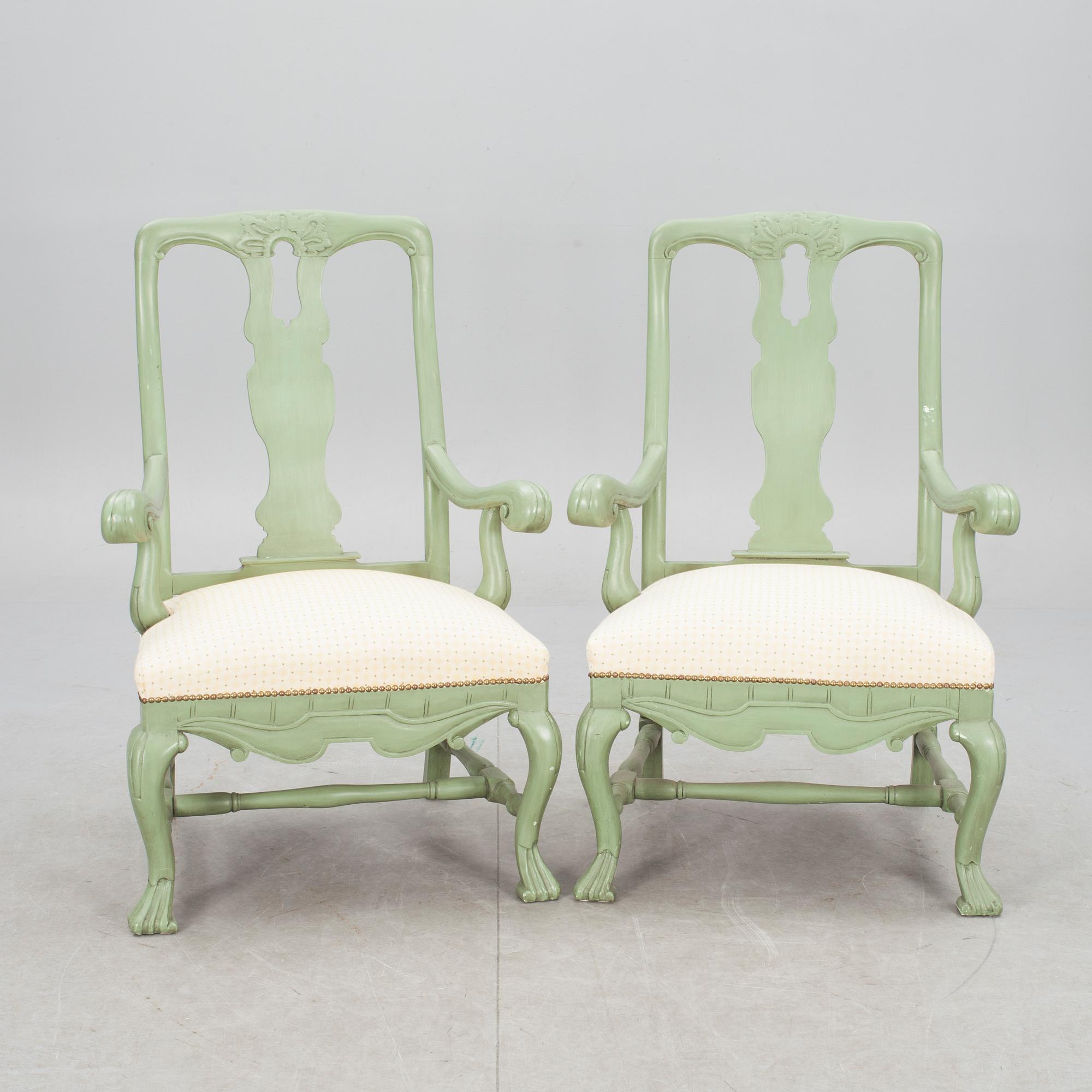 KARMSTOLAR, ett par, barockstil. 1900-tal.