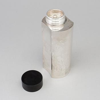 A silvered metal shaker by Folke Arström for GAB in Stockholm, first half of the 20th century.