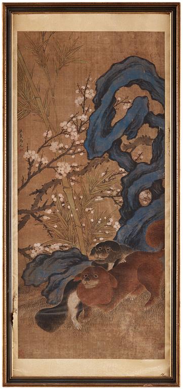 MÅLNING, motiv med lekande hundar vid en trädgårdsklippa, efter Ma Yuanyu (1669-1722), sen Qingdynastin (1644-1912).