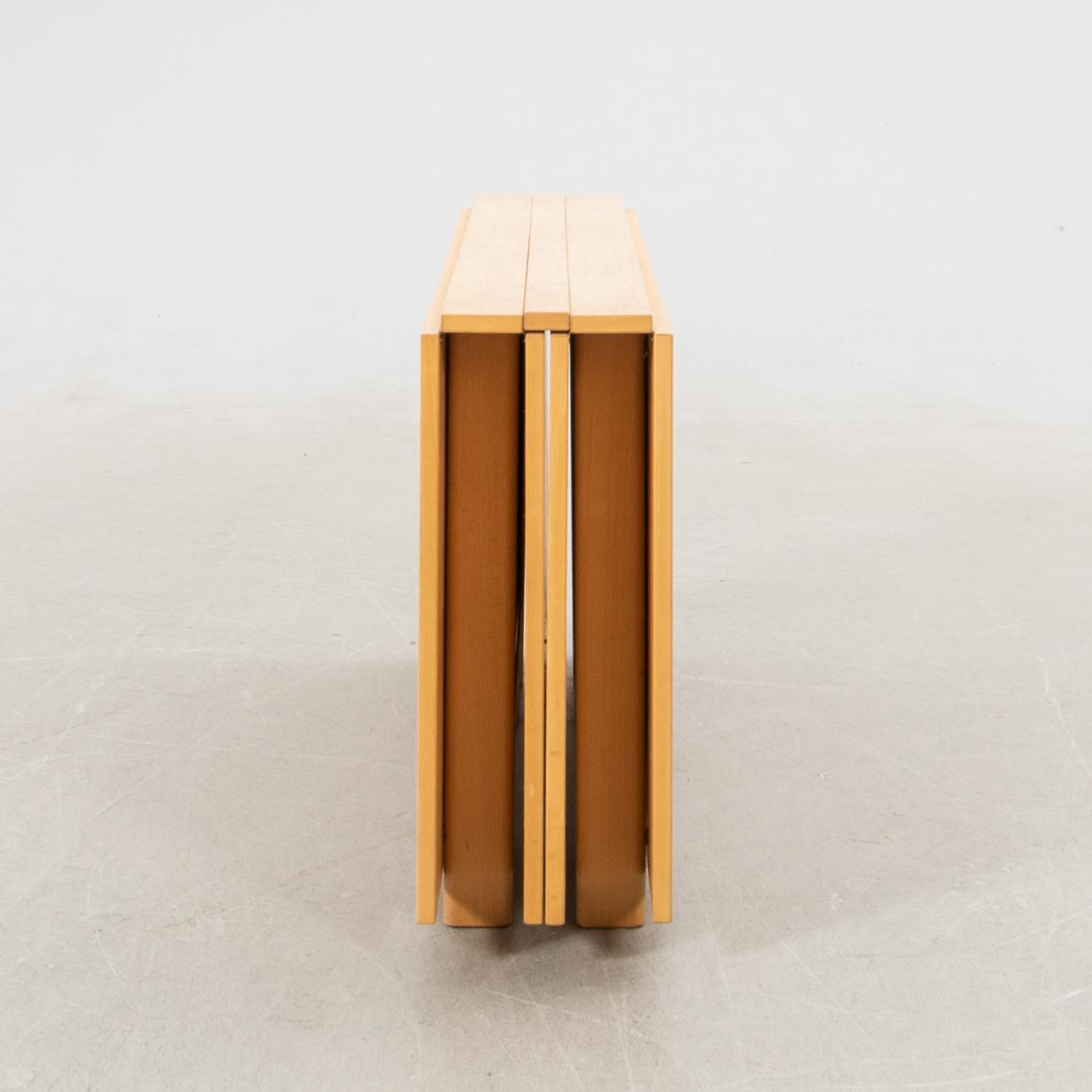 Bruno Mathsson, Slagbord "Maria Flap" sent 1900-tal.