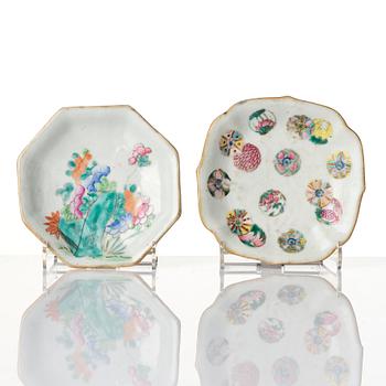 Two Chinese famille rose porcelain dishes and a censer, a pair of enamel spoons, Qing dynasty.