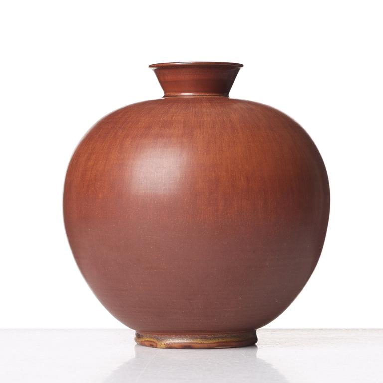 Erich & Ingrid Triller, a stoneware vase, Tobo, Uppland, Sweden.