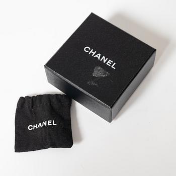 Chanel,.