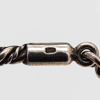 Halsband, ring och armband, silver. Helsingfors 1980-90-tal.