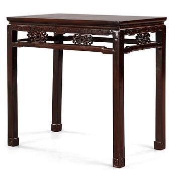 536. A hardwood altar table, presumably late Qing dynasty.