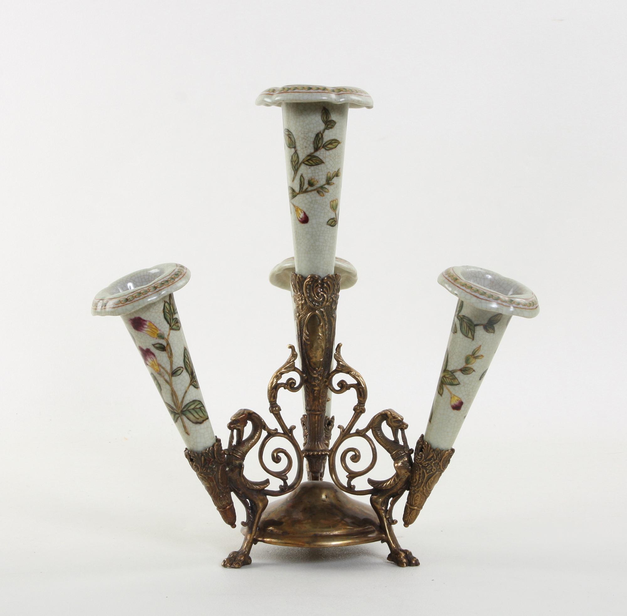 VAS, mässing och porslin, empirestil, 1900/2000-tal.