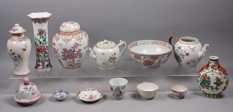 PARTI KINAPORSLIN, 12 delar, 1700-1900-tal.