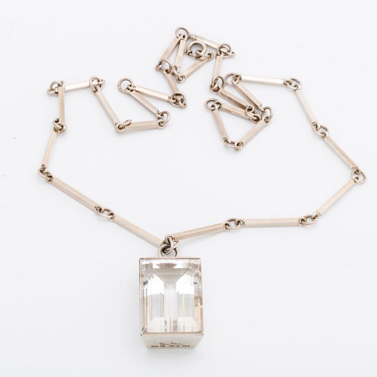 A Wiwen Nilsson sterling and rock crystal pendant and chain, stamped 'New York 39', Lund 1939.