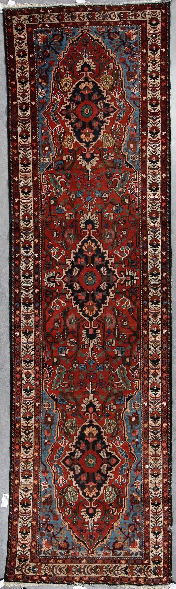 MATTA. Bachtiari. Ca 314 x 117 cm.