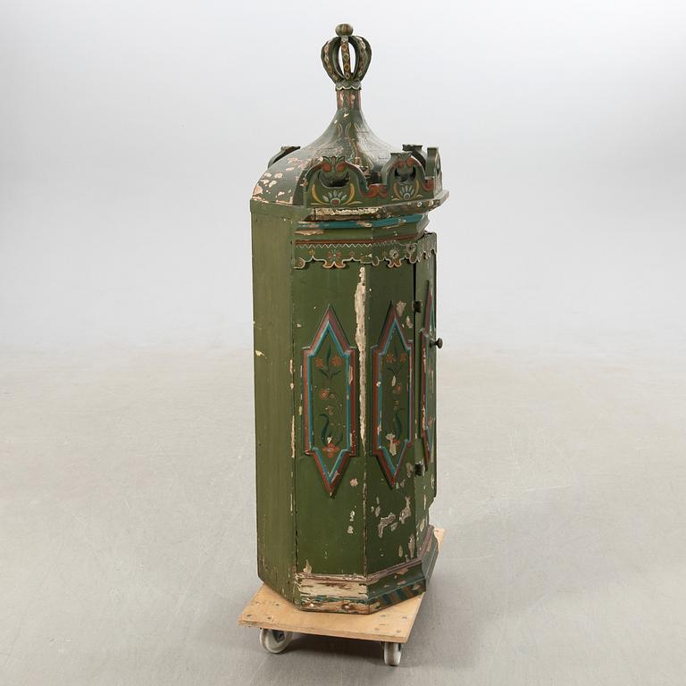 Skåp Barockstil 1800-tal.