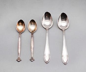 KAFFESKEDAR, 24 st (12+12), silver, GAB och CG Hallberg 1928 och 1936. Total vikt ca 238 g.