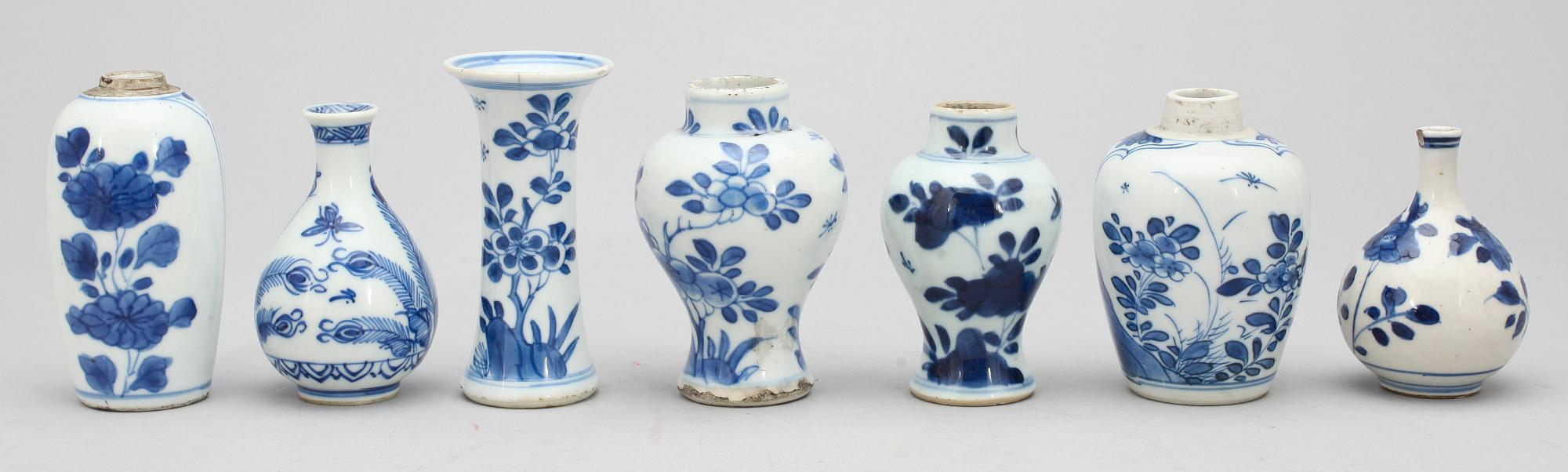 PARTI MINIATYRVASER, 7 st, porslin, Kina 1700-tal.