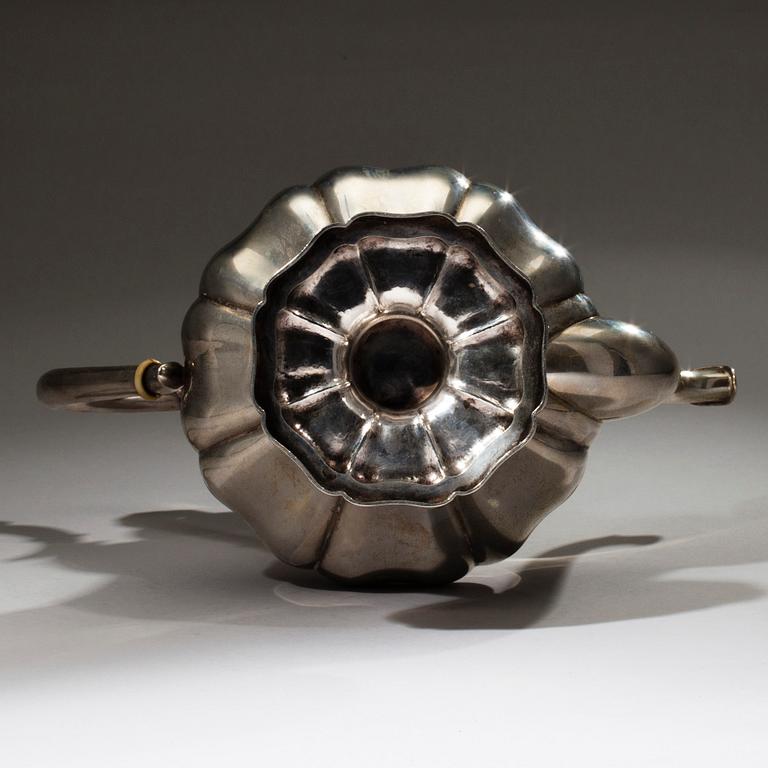 KAFFESERVIS, 3 delar, silver, Uusi Kultaseppä ab, Helsingfors 1929. Vikt 1495,7 g.