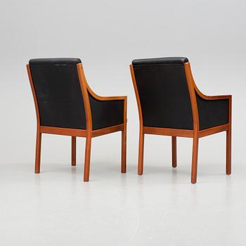 KARMSTOLAR, ett par. Formgivna av Karl-Erik Ekselius, JOC Möbler, Vetlanda, 1980-tal.