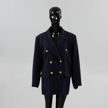 JACKA, Yves Saint Laurent.