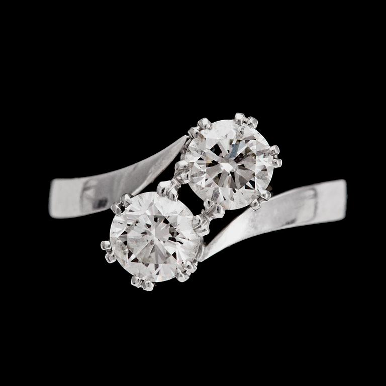 A brilliant cut diamond ring, tot. 1.46 cts.