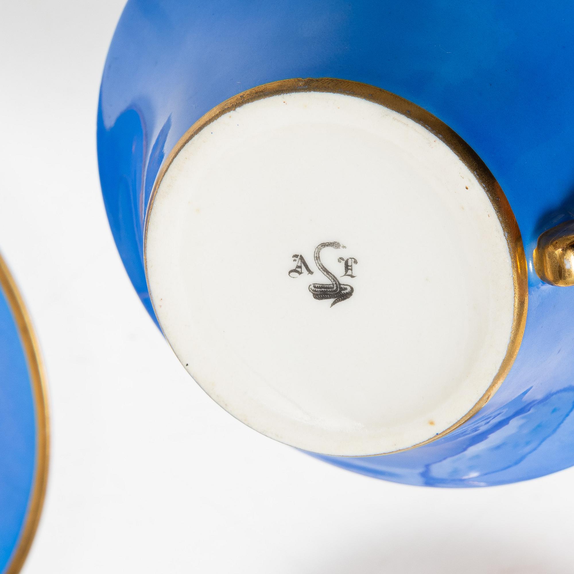 Raymond Peynet, A 10 piece tea service "L'amoureux", Couleuvre, France.