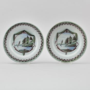 TALLRIKAR, 1 par, fajans, sannolikt Nederländerna, 1800-tal.