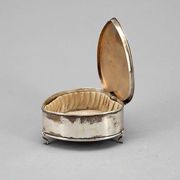 FAT samt SMYCKEASK, silver, bland annat "Magnolia", Georg Jensen, Danmark,  1900-talets andra hälft.