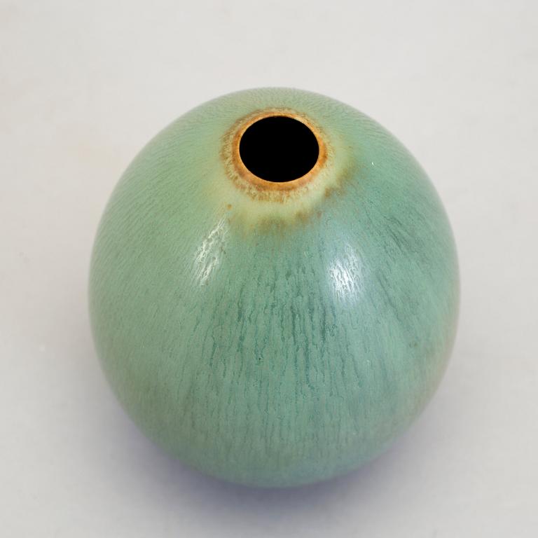 A Berndt Fribergs stoneware vase, 1954.
