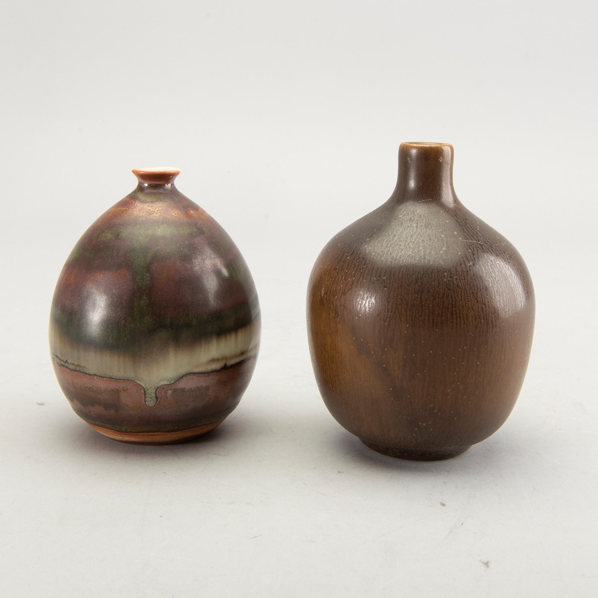 A set of six vases and a dish, by different makers, Höganäs and Vallåkra.