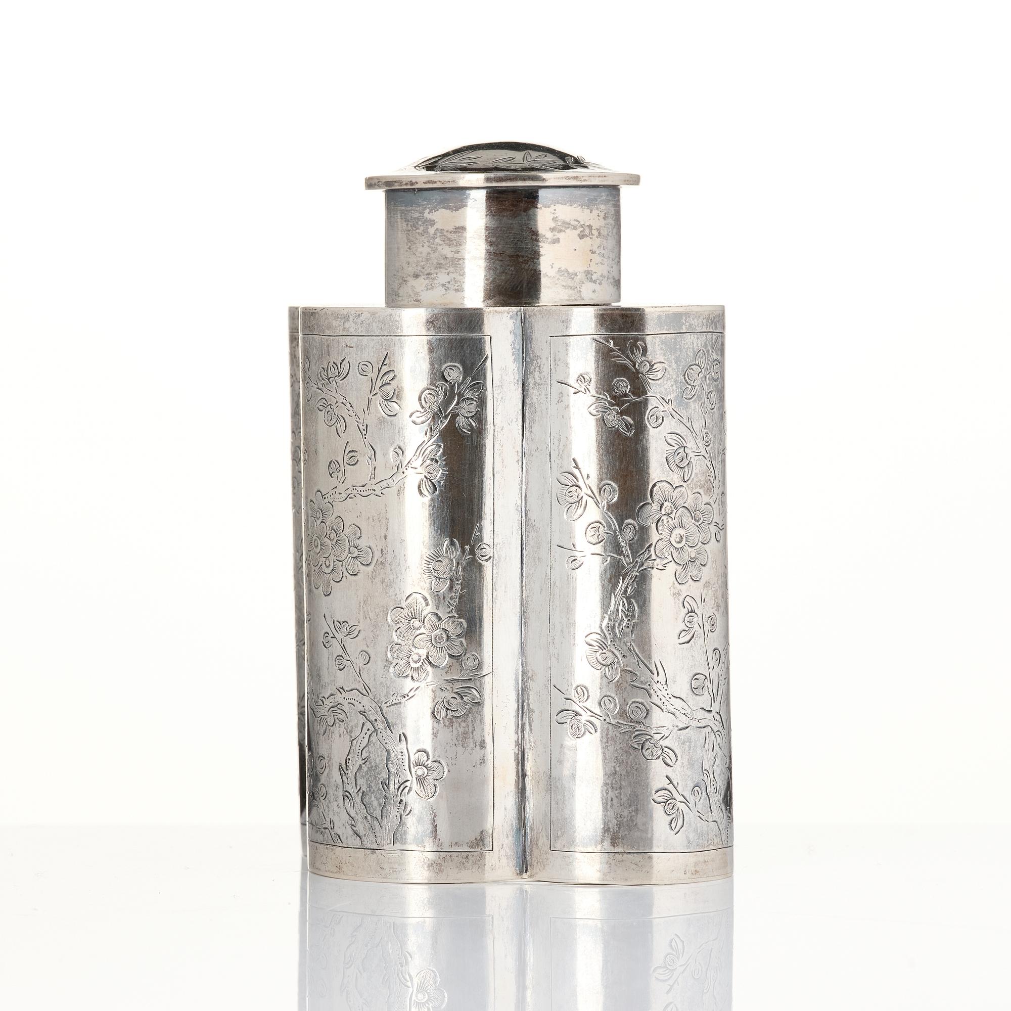 A Chinese silver teacaddy, first part of the 20th century.