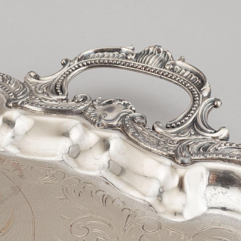 A rococo-style silver plated coffee- and tea service, Birmingham Silver Co, USA, 20th century. (7 pieces).