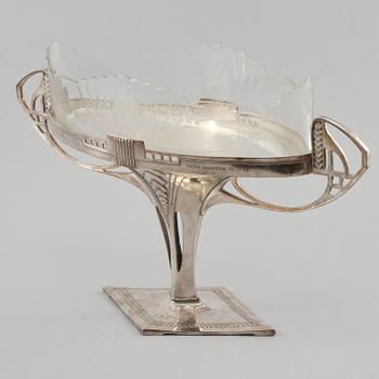 JARDINJÄR, nysilver, med glasinsats, 1910 talet.