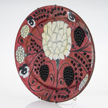 Birger Kaipiainen, a decorative ceramic plate signed Kaipiainen Arabia.