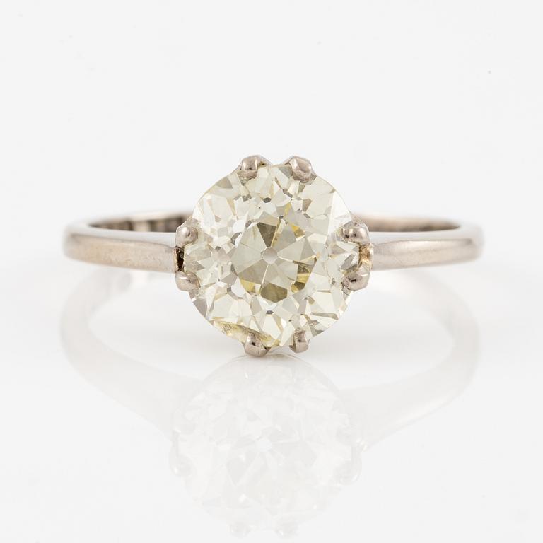 Ring, 18K white gold set with an old-cut diamond, approx. 1.85 ct.