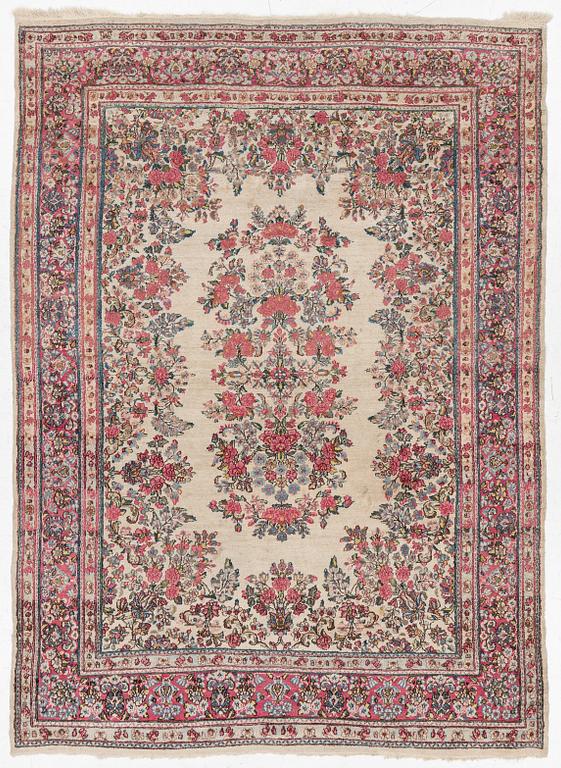 Carpet, Kirman, approx. 290 x 210 cm.