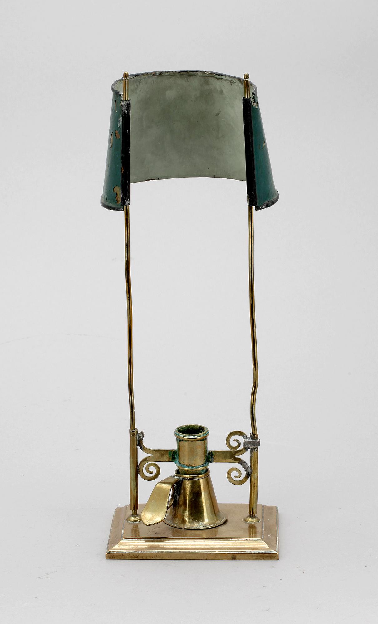 BORDSLAMPA/LÄSLJUSSTAKE. Empirestil. 1800/1900-tal.