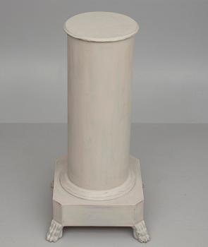 JALUSTA, empiretyylinen, noin 1900.