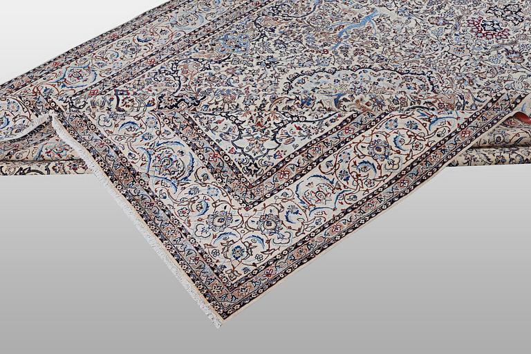 A carpet, Nain, 9 LAA, part silk, ca  484 x 335 cm.