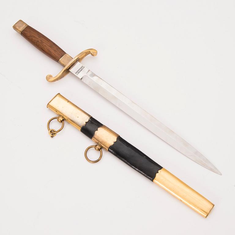 An Imperial Russian model 1914 naval officer's dagger.