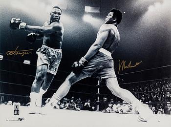 FOTOGRAFI, Muhammed Ali & Frazier, signerad.