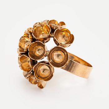 Liisa Vitali, sormus, "Kevät", 14K kultaa, Westerback, Helsinki 1973.