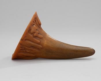 A rare carved Rhinoceros horn libation cup, Qing dynasty, Kangxi (1662-1722) or older.