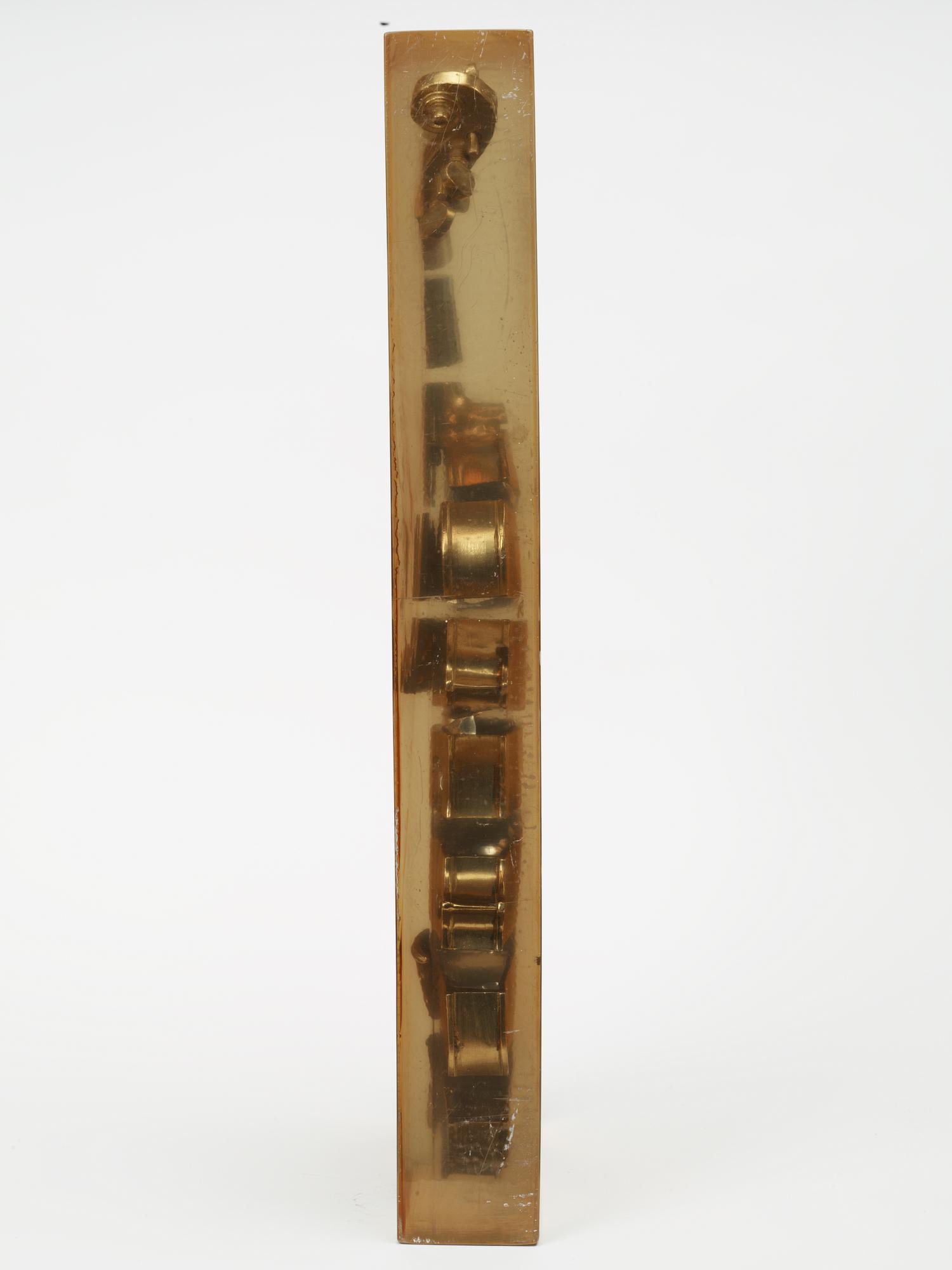 Arman (Armand Pierre Fernandez), Fiol i plexiglas.