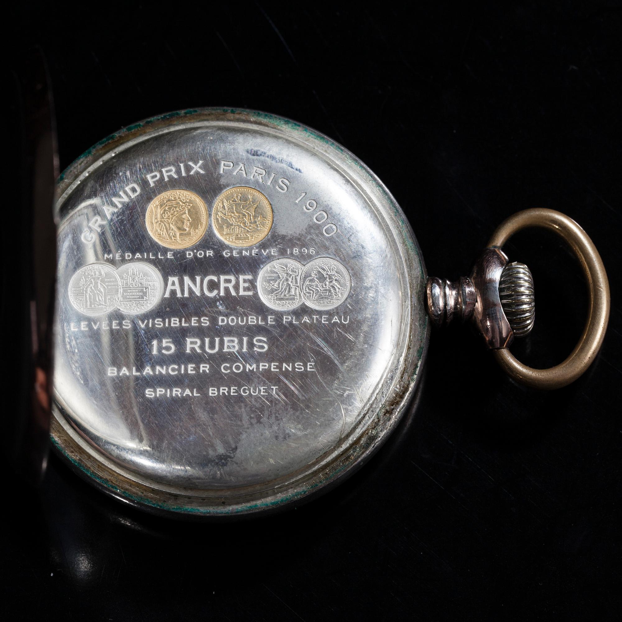 FICKUR och STÄLL, klockan silver, Zenith, 1900-talets början.