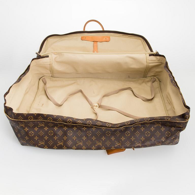 LOUIS VUITTON, Monogram Canvas Sirius Suitcase.