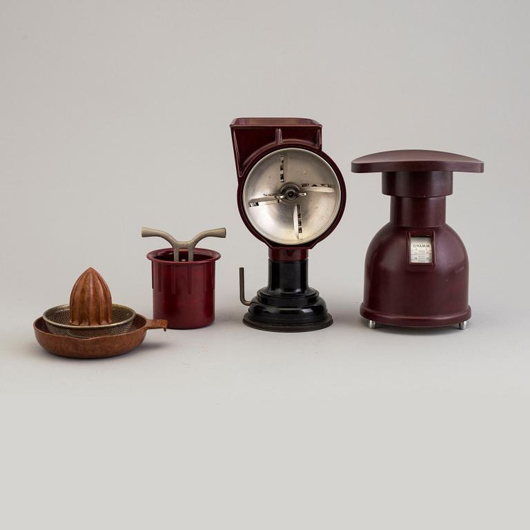 a set of 12 plastic kitchen items, 20th century.