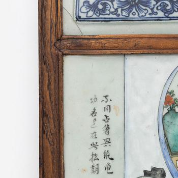 Del från vikskärm, porslin. Qingdynastin, 1800-tal.