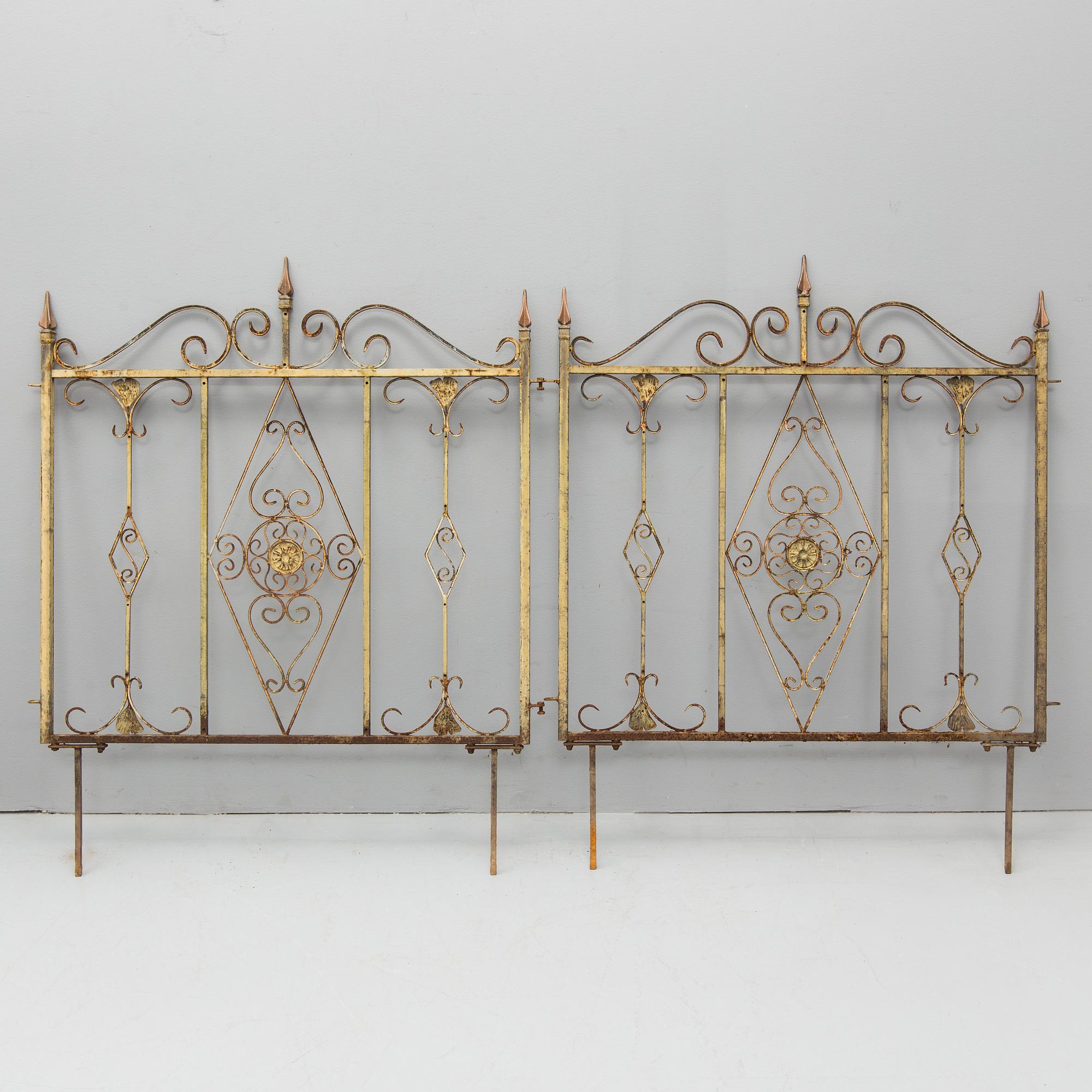 SMIDESGALLER, troligen till balkong eller terrass, 8 delar, omkring 1900.